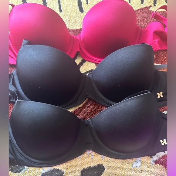 4 Savage X Fenty balconette style bras - Picture 3 of 7